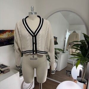 BDG Urban Outfitters Cropped Varsity Cardigan – Cream & Black – Size M